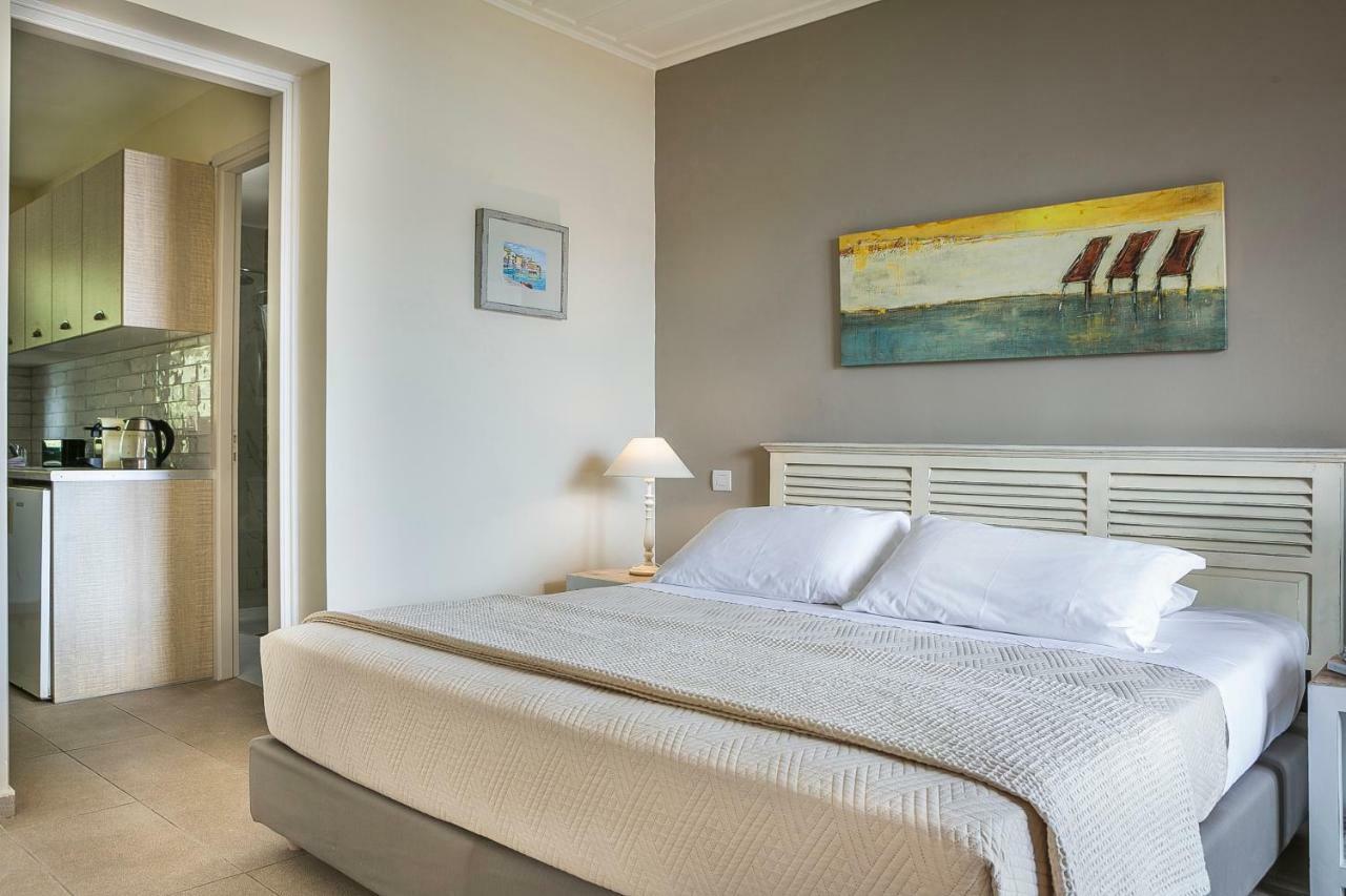 Martini Waterfront Suites Fiskárdo Eksteriør bilde